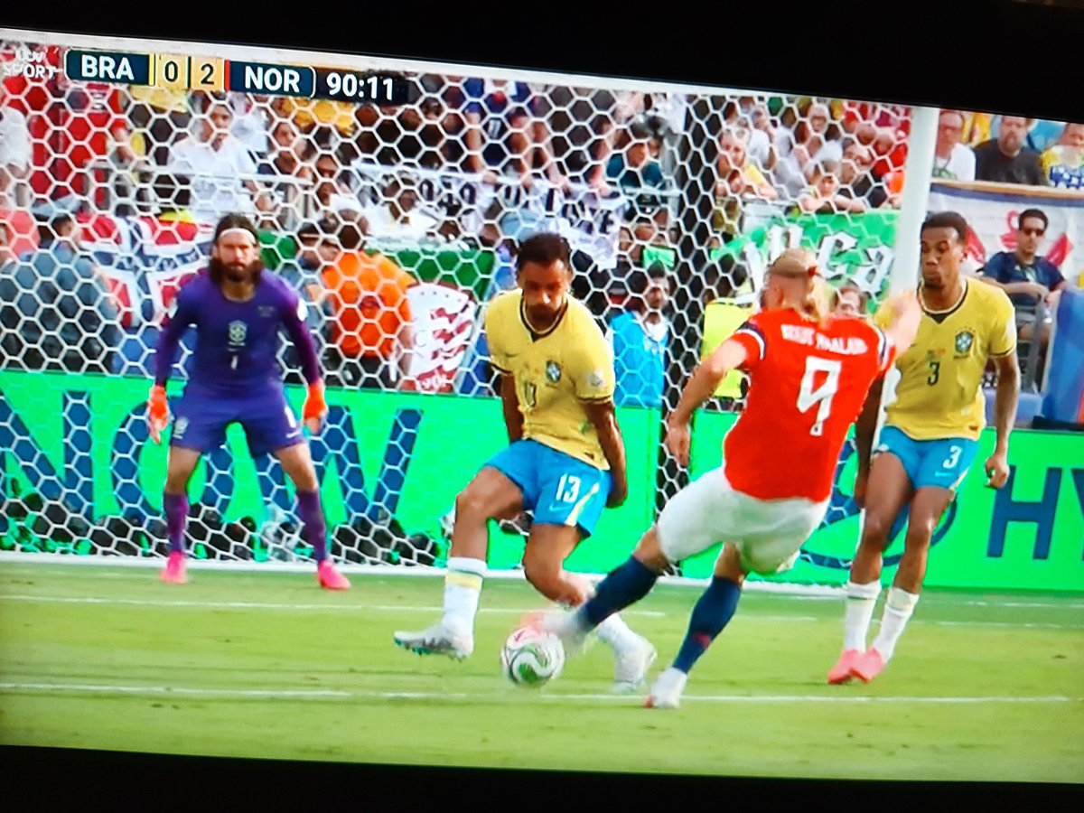 MarkPeters81's tweet photo. Match 91 - Brazil 🇧🇷 1-2 🇳🇴 Norway - Heroes at both ends as Norway knock an underwhelming Brazil side out of the World Cup.
#BRANOR #Brazil #Norway #FIFAWorldCup https://t.co/pGhpMTi52q