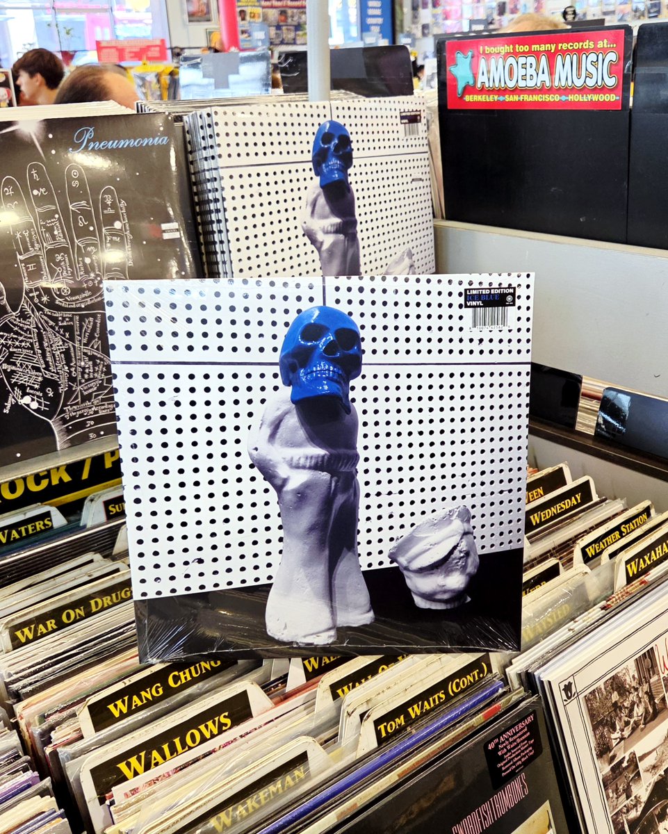 amoebamusic's tweet photo. Jack White's thrilling, searing "Frozen Charlotte" is out via Third Man Records on CD, LP &amp; indie exclusive solid blue vinyl! An undercurrent of danger &amp; unpredictability roils beneath the biting vocals, fired up guitar &amp; pounding percussion.

Get it here: https://t.co/WHk5CoxBMI https://t.co/kS4Y1qXPYv