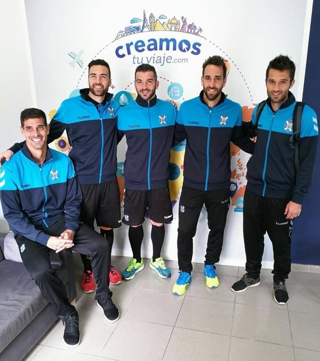 creamostuviaje's tweet photo. 💙 Siempre cercano con la familia de #CreamosTuViaje.

🤝 Siempre atento con quienes le acompañaron en cada rincón de la península, con nosotros desde 2017.

Siempre fiel, leal y comprometido.

💙 Siempre Aitor. Siempre capitán. Siempre @CDTOficial

✨ Gracias por ser #TanNuestro https://t.co/0XQhuowkBa
