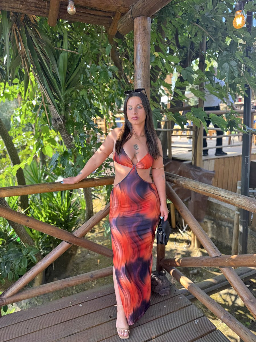 MariaSa38683415's tweet photo. meet me at sunset 🍸✨🧡 https://t.co/AoKAsa1ypg