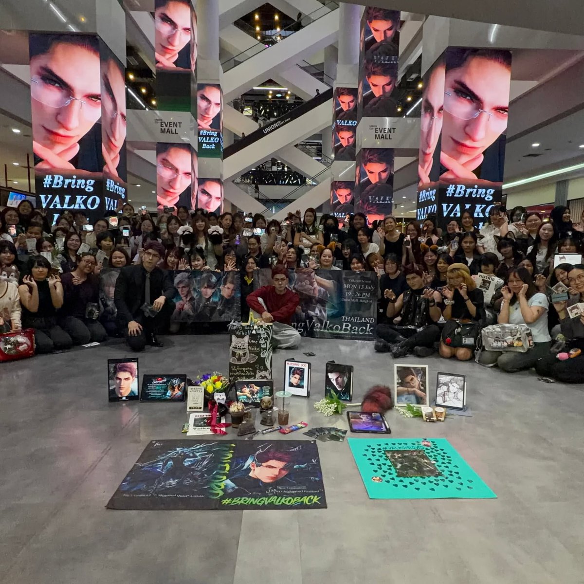 NatsuNanaka's tweet photo. From the Thai Hunters community 🇹🇭
Today we gathered to show our love for Valko
Please hear the voices of your global fans ❤️

พวกเรารักValko!! 💚🐺❤️

#THBringValkoBack #ValkoWasFramed
#BringValkoBack 
#KeepValkoAlive https://t.co/Z6gH2Y3Kop