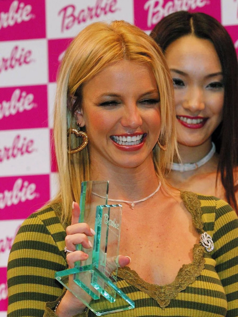 britney lore ✰ tweet media