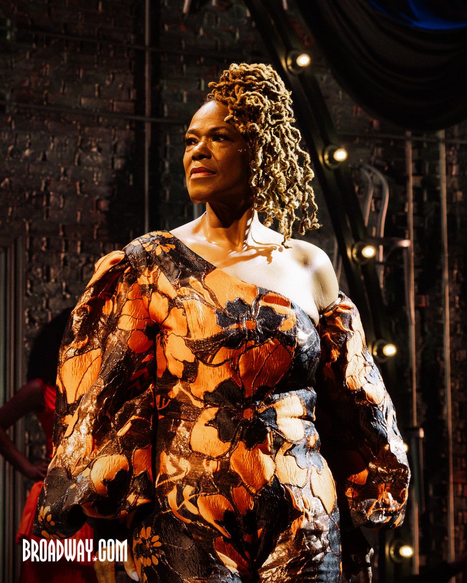 broadwaycom's tweet photo. THE WHOOPI MONOLOGUES opens tonight off-Broadway starring Kerry Washington, Kara Young, Dominique Fishback, Kecia Lewis and Danielle Pinnock.

See the Whoopi Goldberg’s monologues back to the New York Stage: https://t.co/qO4Fkp04PB

📸: Angela Marie Orellana

#offbroadway https://t.co/9DQt93lEL6