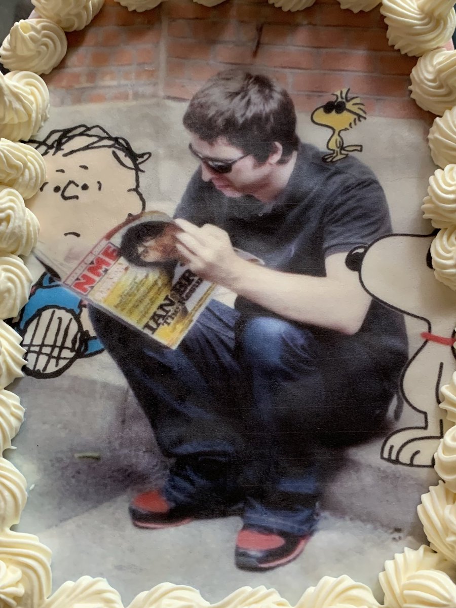 hlndutimes's tweet photo. cumpleañoSss te amo noel snoopy :) https://t.co/IIyBsPGnJM