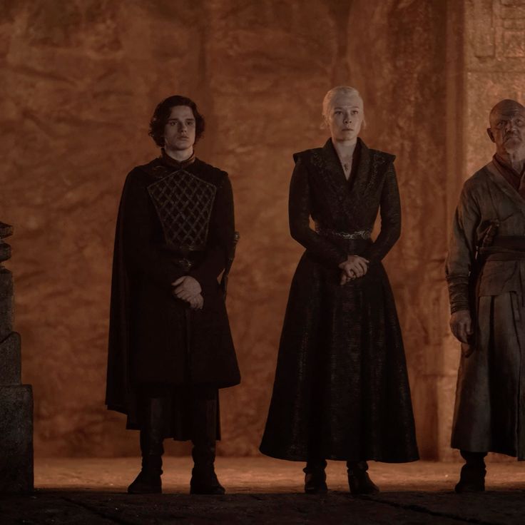 Queen Rhaenyra Targaryen tweet media