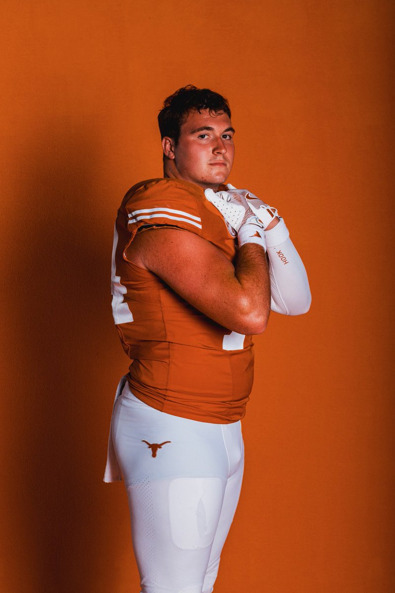 JDC2027's tweet photo. Excited to talk to @StoriesMancave tonight about my journey from Westlake🔜TX! 🤘 
@whschapsfb @TexasFootball https://t.co/YUEM2FeYmR