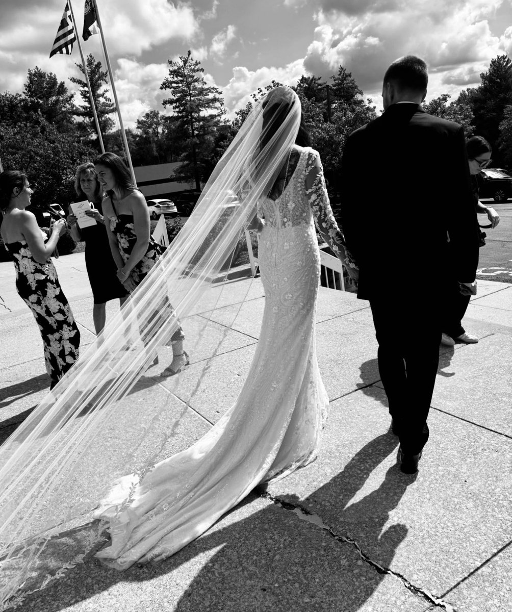 Suzy_1776's tweet photo. My daughter got married on Saturday and my heart melted all over the place💕it was a day to behold🤍🤍🤍🤍 https://t.co/b7v8zDfgUb