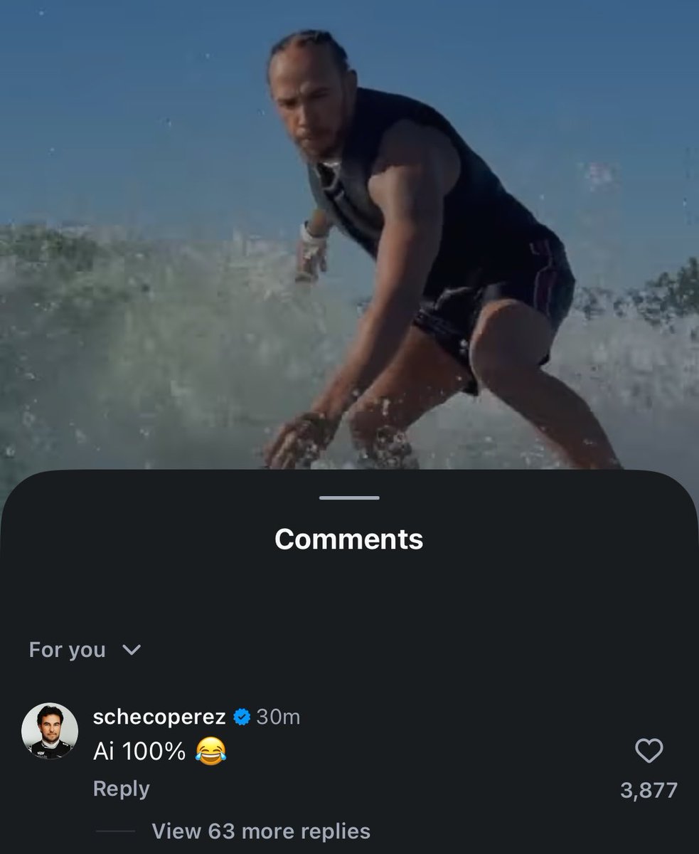indegobluee's tweet photo. LOOOOOL checo i love you 😭😭❤️❤️ https://t.co/aGIPlRlIC4