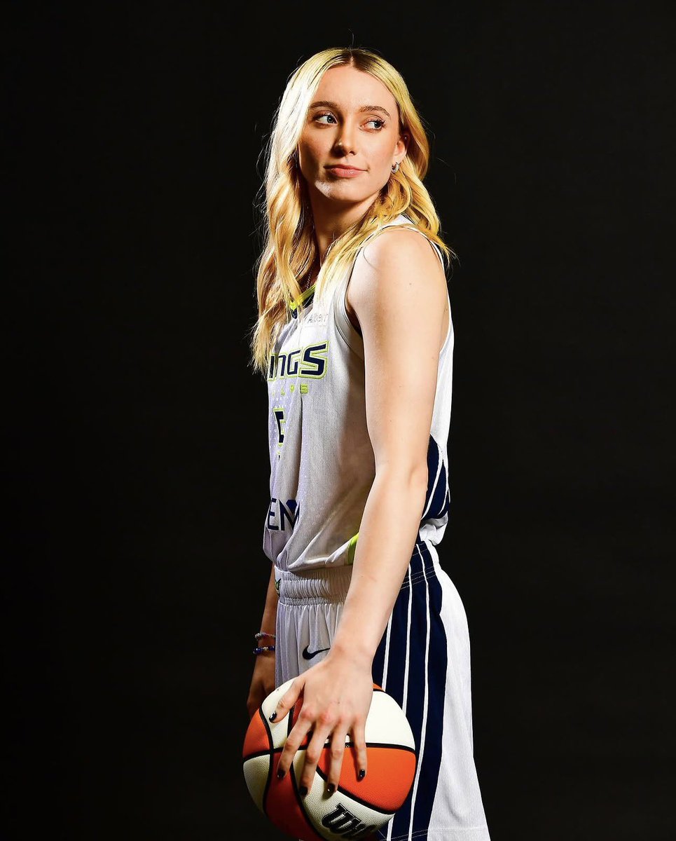 LegionHoops's tweet photo. Paige Bueckers calls for more coaching opportunities for Black women in the WNBA:

“The WNBA was built on a lot of Black Women… It’s definitely right for them to get the same equal opportunity as everybody else.”

(via @LandonBuford) https://t.co/w3RcO9qi6V