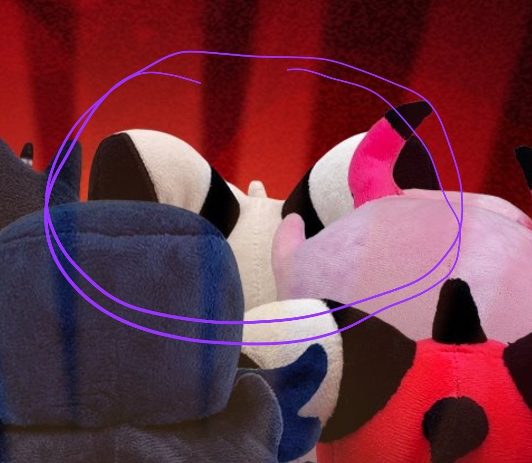 nikaskays's tweet photo. Don't wanna get my hopes up BUT.. could this be STRIKER PLUSHIE???🙏🙏🐎🐎 https://t.co/MAQ2TlCAWH