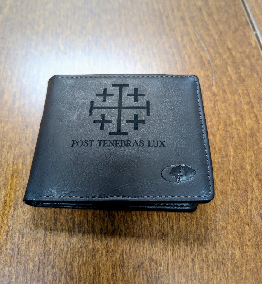 FTKgoods's tweet photo. 1 Left!!! $30 plus free shipping to continental USA.
Mossy Oak Wallet with Custom Engraved Jerusalem Cross and "Post Tenebras Lux". Engraved on both sides. 8 card pockets. Two hidden pockets. One bill fold pocket. https://t.co/Jw1n7GNJx1