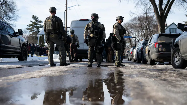 NDTVWorld's tweet photo. 1 Killed In Maine Shooting Involving ICE, State House Speaker Says
https://t.co/LJ2Q6XmmB4 https://t.co/6FUby8lvxR
