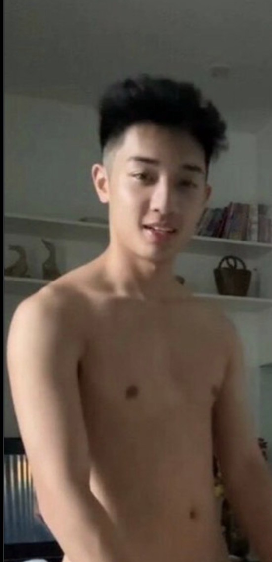 welcome_peterB's tweet photo. chàng trai hot search gần đây https://t.co/jZnG6fbrii