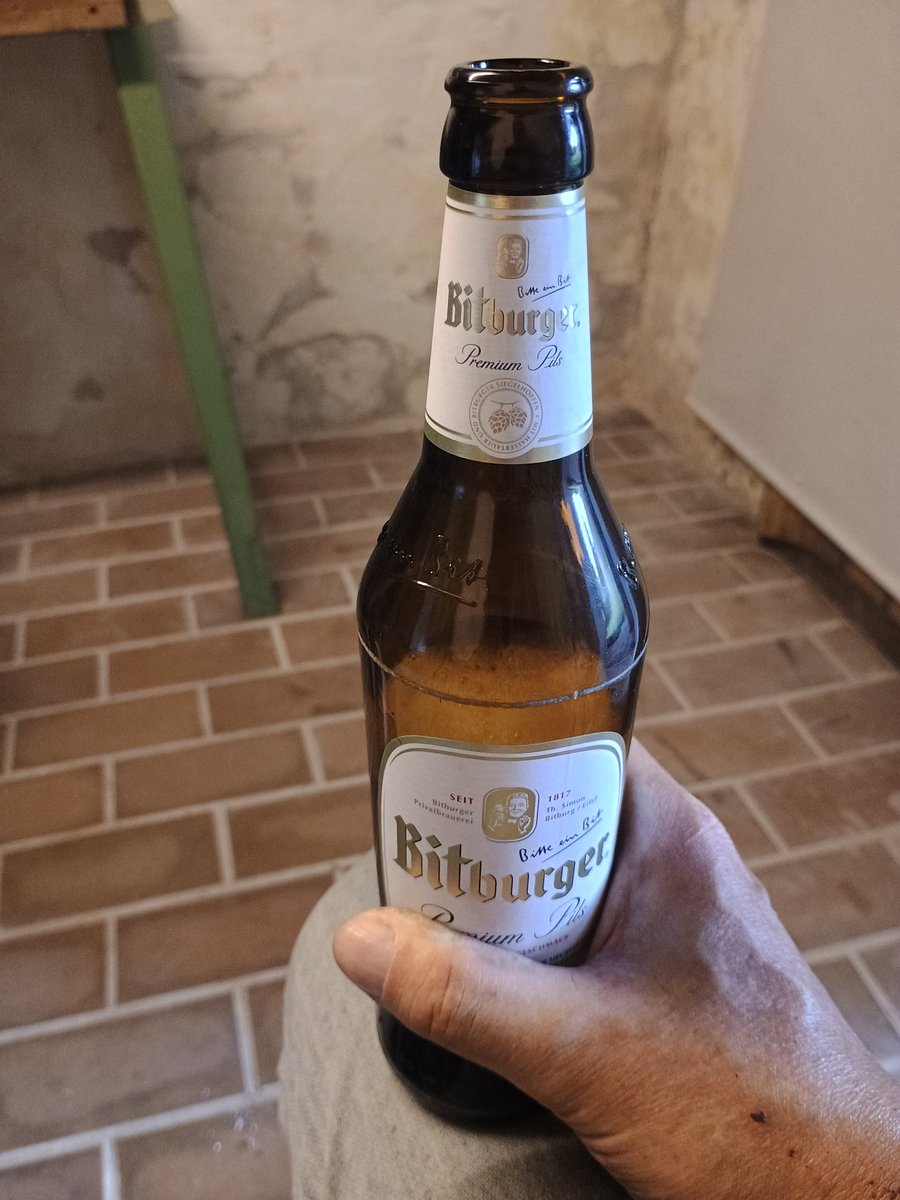 VolkerLoew's tweet photo. After helping a good friend move again today—along with another friend—we are enjoying a delicious, cold Bitburger beer 🍺. https://t.co/kjkdZhCwLN