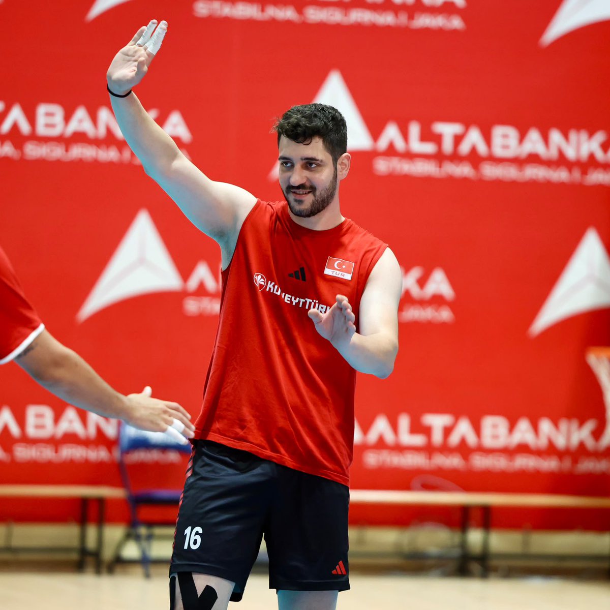 Türkiye Voleybol Federasyonu tweet media