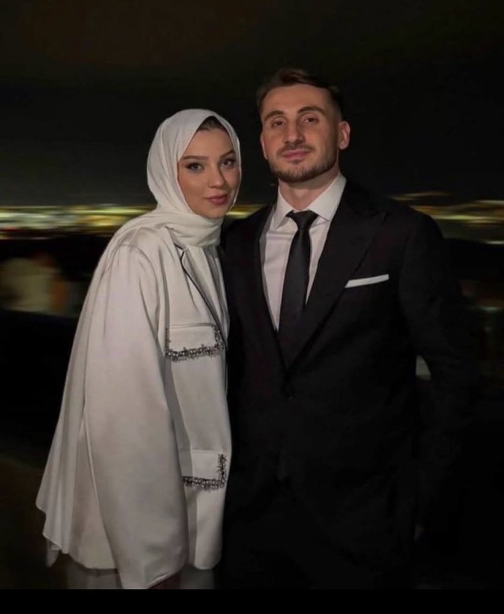 bosunatiklama's tweet photo. Kerem Aktürkoğlu ve Ceren Aktürkoğlu çifti, kızlarına Eflin adını verdi. https://t.co/CwbaHlotgJ