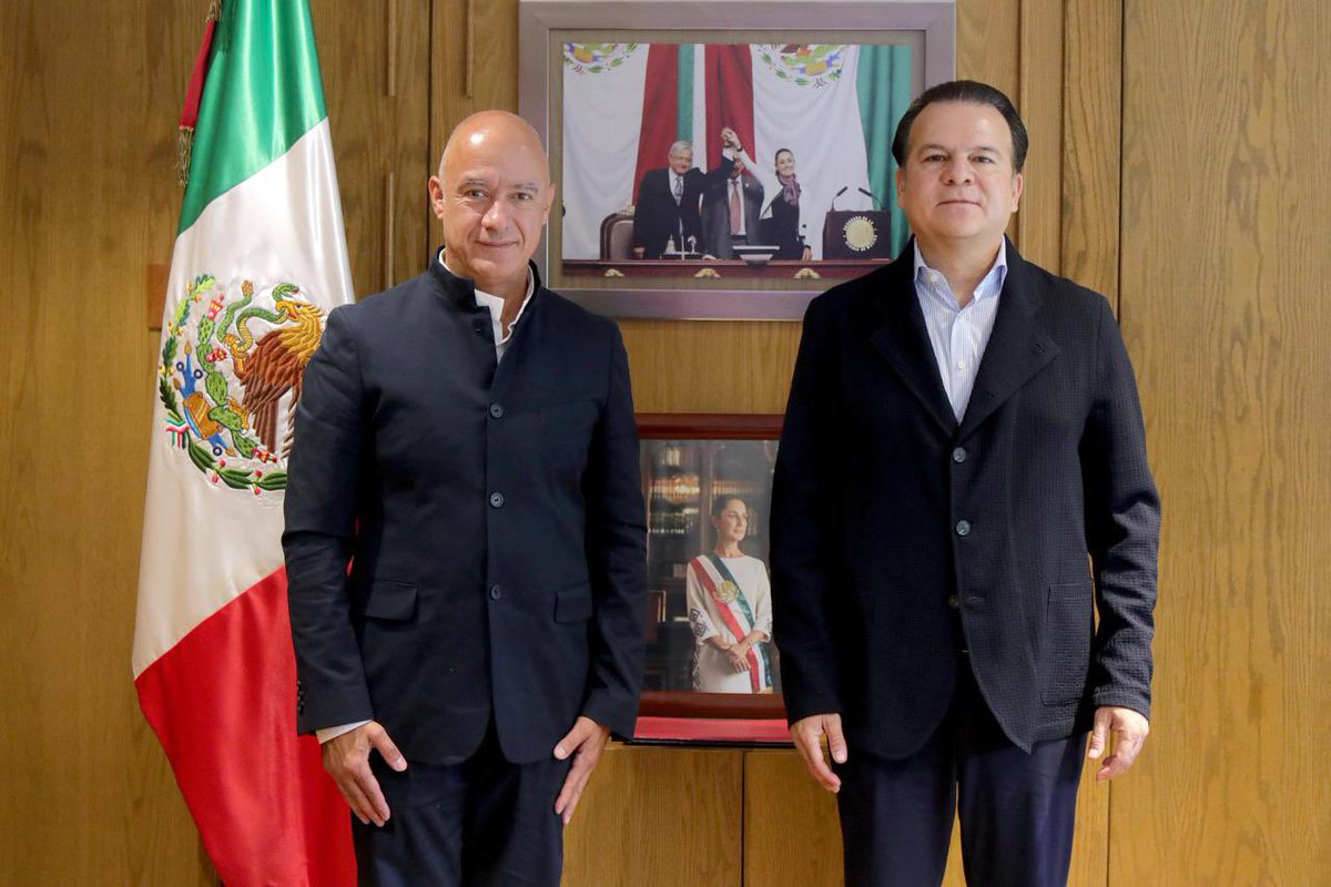 EVillegasV's tweet photo. 🤝 Continuamos con la agenda de trabajo en la Ciudad de México.

En reunión con Jesús Esteva Medina, secretario de Infraestructura, Comunicaciones y Transportes, y con David Calderón Hallal, director general de Conservación de Carreteras, dimos seguimiento a proyectos estratégicos para Durango, entre ellos la carretera Canatlán–Nuevo Ideal y el programa de mejoramiento de caminos rurales.

Seguimos sumando esfuerzos para impulsar obras que mejoren la conectividad en todo el estado.