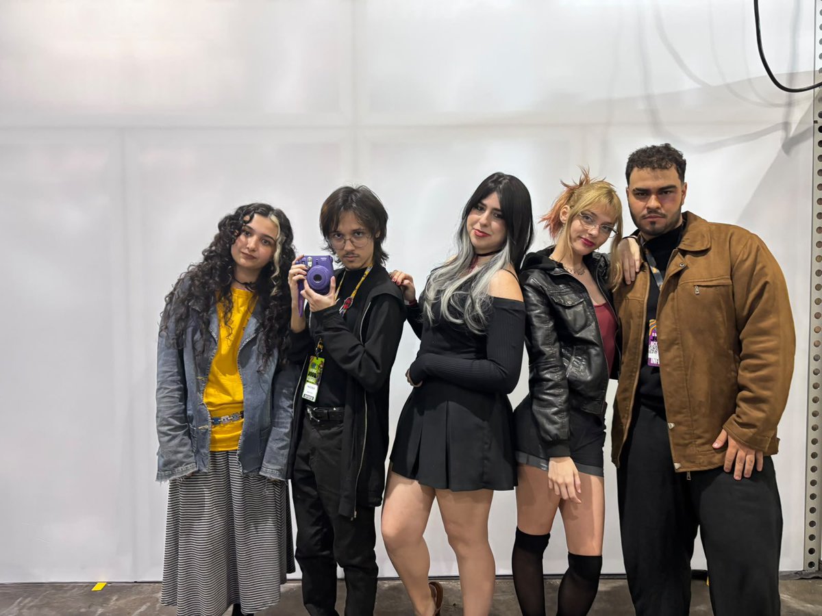 gabriellercr's tweet photo. @helola_here Aquiii (e tbm a versão com luke e marceline amém https://t.co/TxYE8Jb4Yp