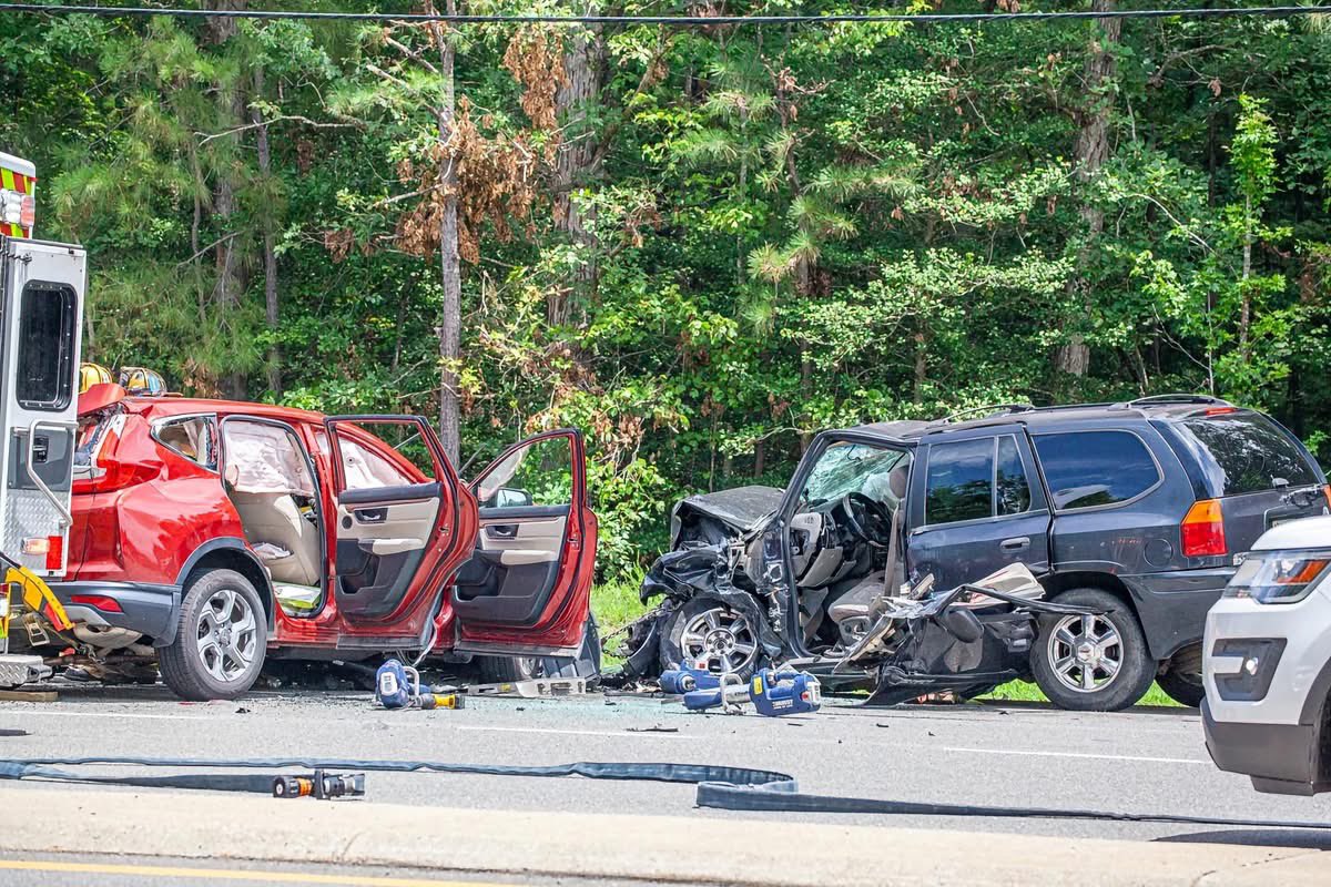 VirginiaSWllc's tweet photo. Three Transported Following Crash With Entrapment in Chesterfield County

https://t.co/RsfK0Djl1x https://t.co/Pyj15DxK3m
