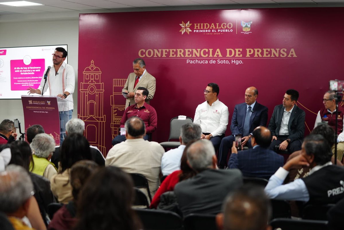 mtellov's tweet photo. En la Conferencia de Prensa Hidalgo hablamos del modelo de Ciudades Esponja: aprovechar mejor el agua de lluvia, prevenir inundaciones y mejorar nuestras ciudades.

Siguiendo la visión del gobernador @juliomenchaca_ trabajamos en capacitación y financiamiento para impulsar proyectos más verdes y seguros.