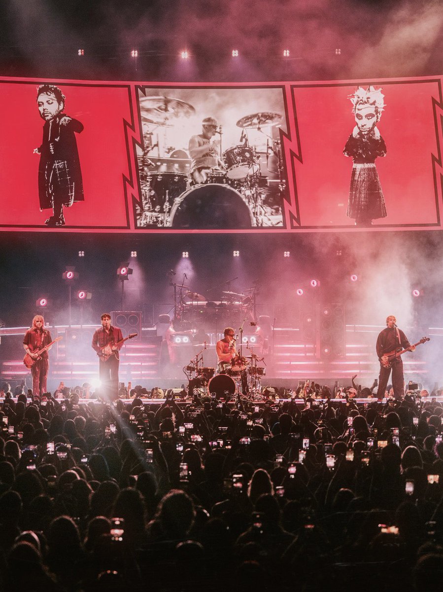 5 Seconds of Summer tweet media