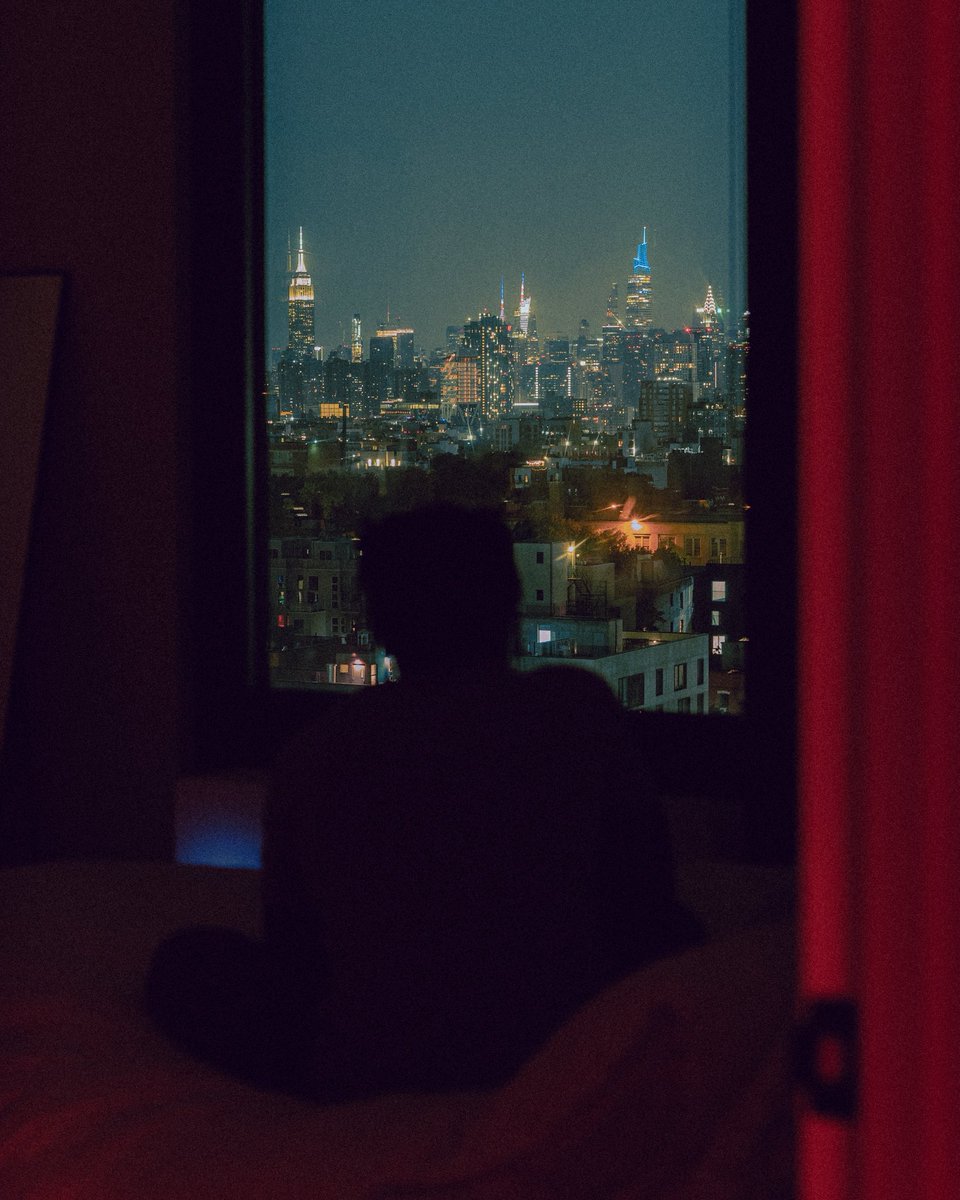 YuraForrat's tweet photo. PHOTOS I TOOK IN NEW YORK
THAT I CONSIDER ALMOST PERFECT. https://t.co/ukLMWYQXok