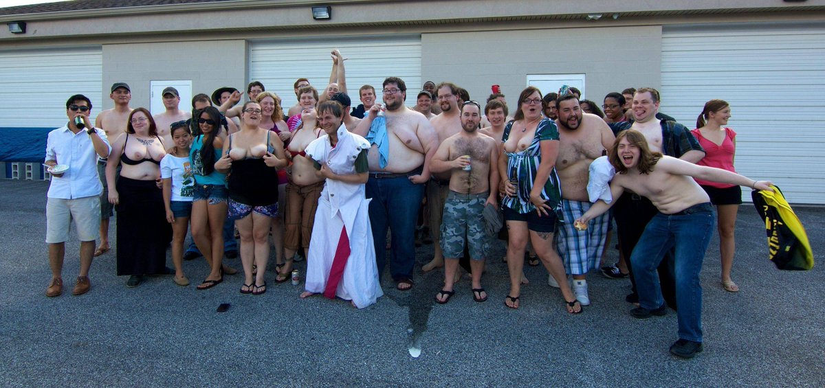 AllStar20_'s tweet photo. @frontierism This was the 2012 r/Baltimore meetup (nsfw) https://t.co/eI2pnfk3WA