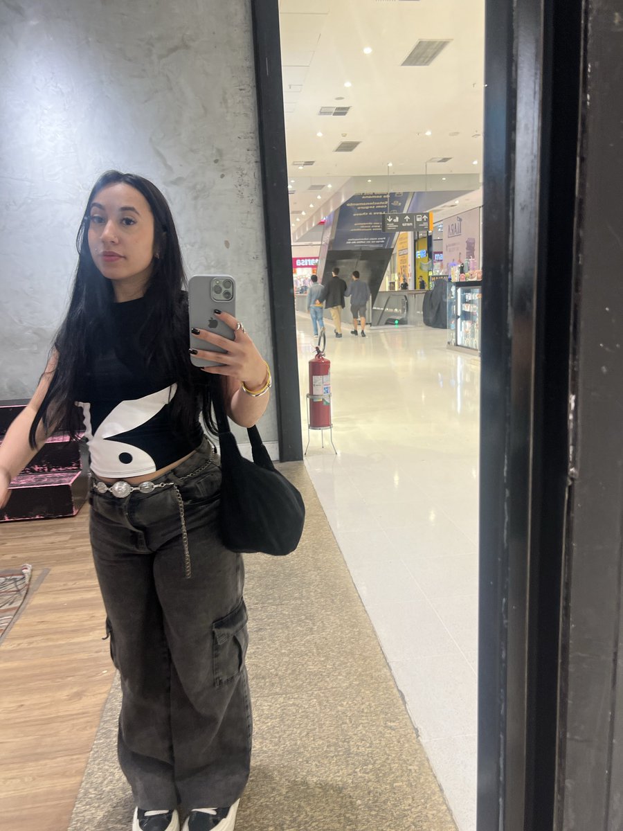 dig1taldo's tweet photo. oi to no shopping querem oq https://t.co/XXgmvJqEcS