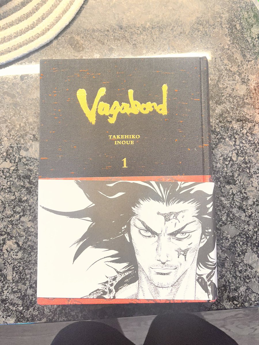 jaytee_burner's tweet photo. #NR i read a bit of it in highschool but my aunt got me deluxe vol 1 & 2 for christmas so iβm starting over (could pack em in my suitcase to take to school cause they are too heavy and the shipping cost was crazy expensive) https://t.co/Zj2fMwmeJ6