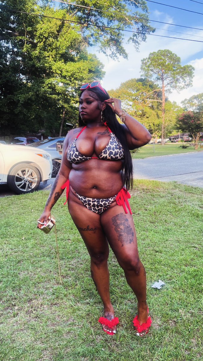 _daRealYg's tweet photo. 💋 2sum ready to do sum.
#bbw https://t.co/rTlUWOLL1N