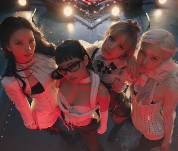 blinkeux_'s tweet photo. JENNIE has revealed that BLACKPINK will continue their activities into the next century and plan to make a comeback with an 8-track album. https://t.co/bfe5QTftd7
