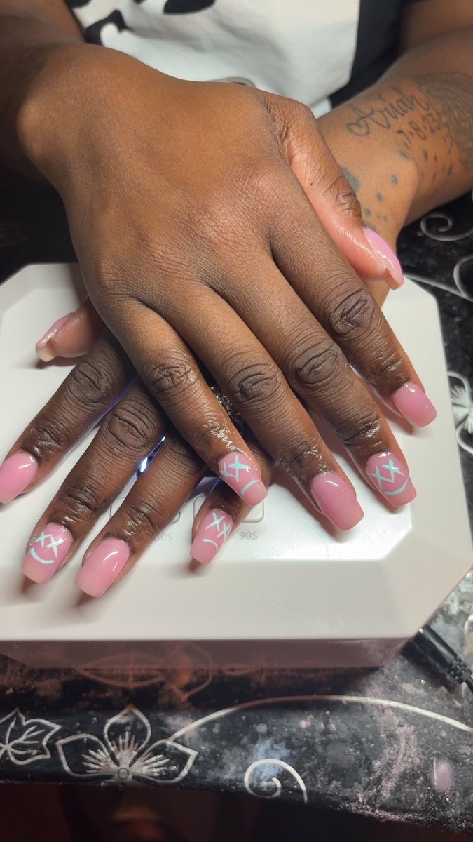 Monica_NailTech's tweet photo. Overlay 💅🏾✨ https://t.co/UKjoCZiG2b