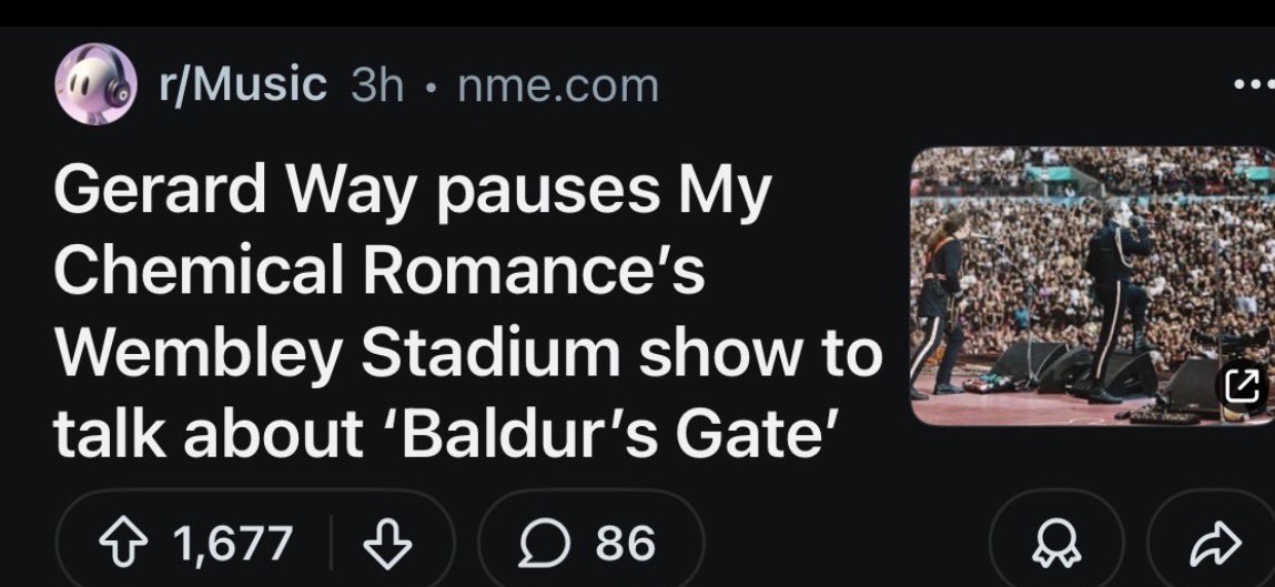 vampire_mouse_'s tweet photo. Paused the show? Girl what are you on about https://t.co/YrmC4EzqiW