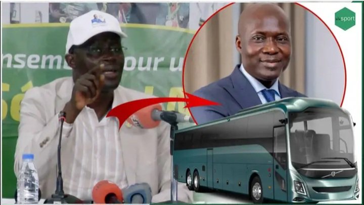 MamSeck's tweet photo. Mr Abdoulaye Fall Président de la Fédération Sénégalaise de Football se targue d'être très administratif. 
Mais concernant les véhicules pour les ligues,il n'a pas été ADMINISTRATIF. Pourquoi ? 
En tout cas, avec ses collaborateurs il faut les auditer https://t.co/I13KbR8Od4