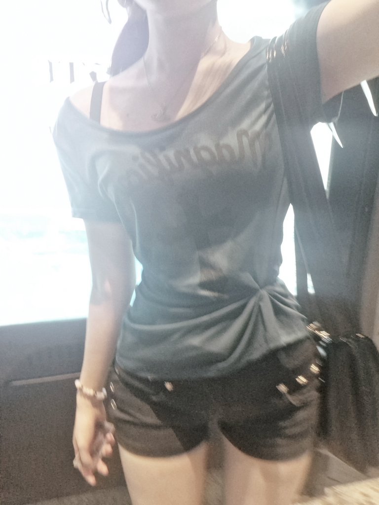Orung56's tweet photo. 흑흑 요즘은 놀 시간이 없네 https://t.co/DRHVojl6m3