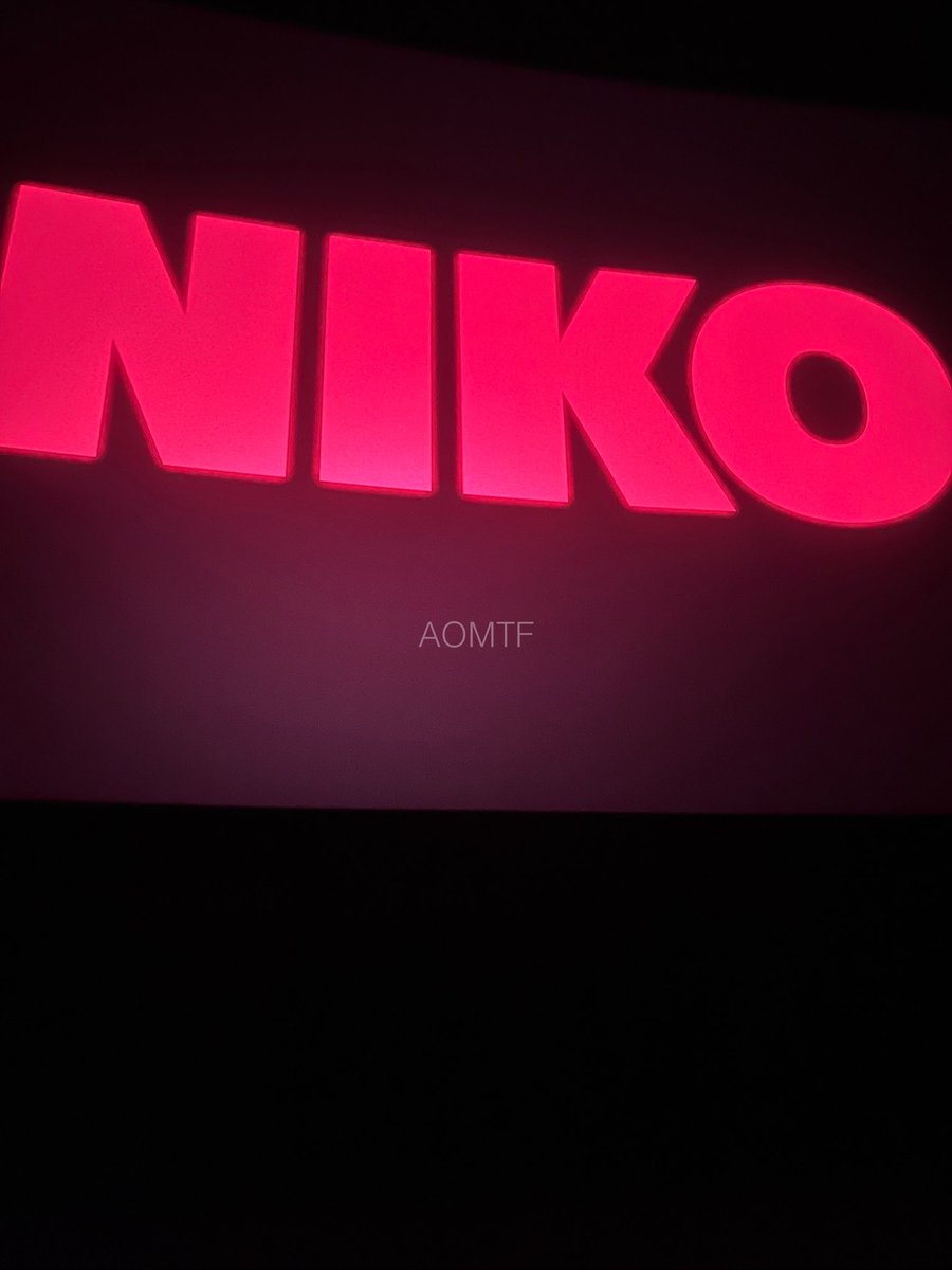 aomtf's tweet photo. 260707 NIKO 🎬 หนังเรื่องแรกของฟานี่ รอมาตั้งแต่ต้นปีที่แล้ว ในที่สุดก็ได้ดู พูดถึงฝีมือการแสดงของฟานี่คือพัฒนาขึ้นเยอะมากกก อาจเพราะบทพูดภาษาอังกฤษเยอะกว่าด้วย เลยยิ่งธรรมชาติขึ้น แล้วนักแสดงทุกคนคือพูดอังกฤษได้แบบไม่อึดอัดเลย เพราะผกก.รีเควสคนที่พูดได้สองภาษาแต่แรก *สปอยในเธรด* https://t.co/d2d7eFNJ5k