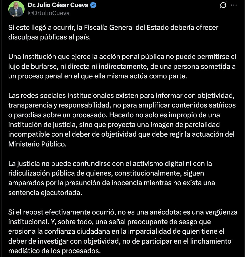 ecuainm_oficial's tweet photo. ‼️#URGENTE
El abogado de Aquiles Alvarez, Julio César Cueva, afirmó que la Fiscalía General del Estado debería ofrecer disculpas públicas tras el reposteo de un video con una parodia del alcalde de Guayaquil. Sostuvo que una institución encargada de ejercer la acción penal no debe difundir contenidos satíricos sobre personas procesadas y advirtió que ese tipo de acciones afectan la imparcialidad y la confianza en la justicia.
