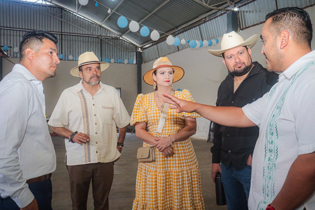 Lic_omar_hm's tweet photo. Visitamos Nahuatzen "Lugar donde hiela", municipio indígena purépecha de nuestro estado de Michoacán, por supuesto un municipio donde su gente está muy politizada y consciente de que las cosas deben cambiar y erradicar la corrupción desde fondo. https://t.co/JZOCr0kzRQ