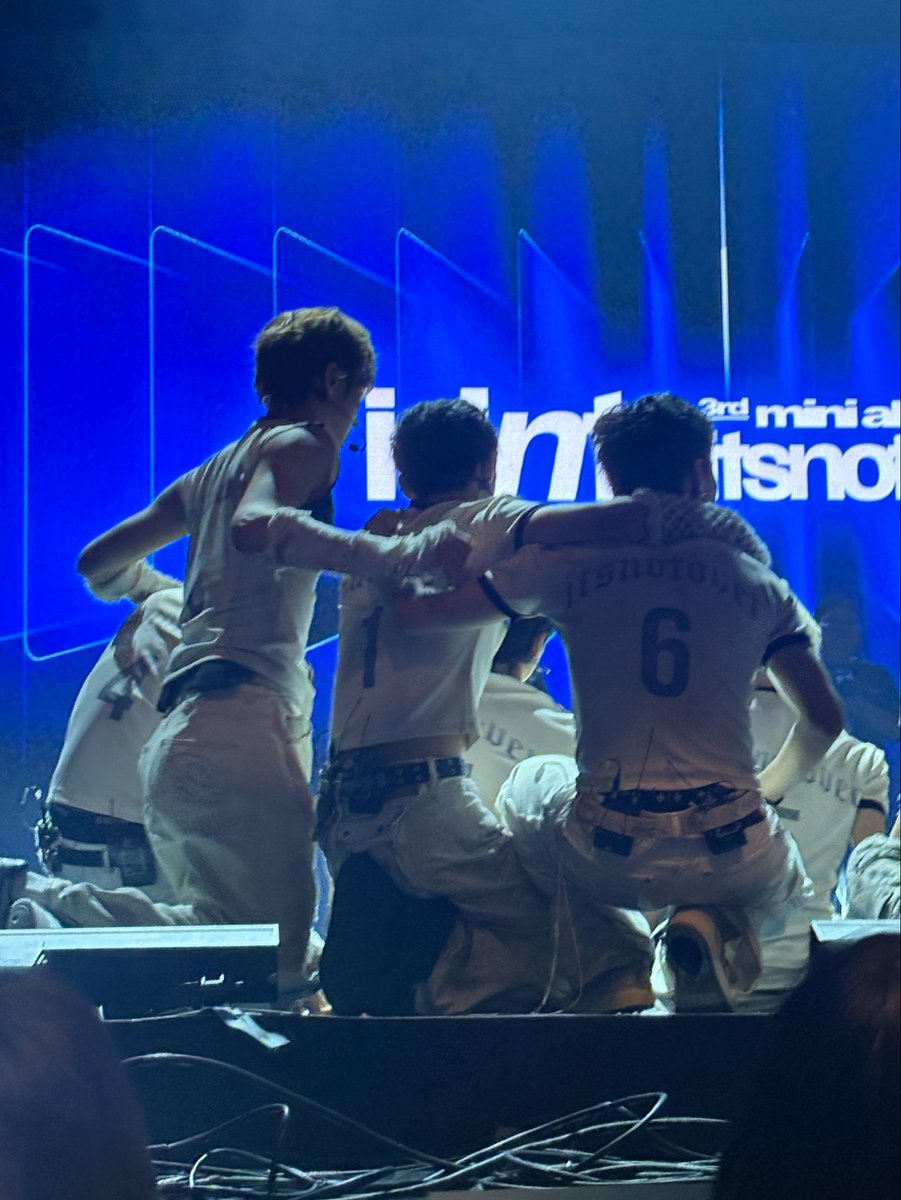 puddin9_2's tweet photo. 재미썻따 아아아아앙😁💗💕 https://t.co/TXmqvjei25