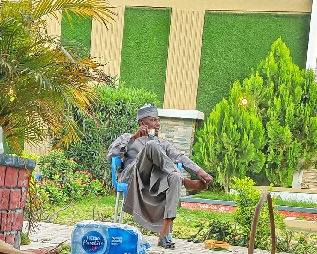 liman_monguno's tweet photo. Enjoy your day my Boss ❤️
Hon. Commissioner ministry of works and housing.
#Engr. Adam Bukar Bababe 🔥 https://t.co/oKLo1pjWCd
