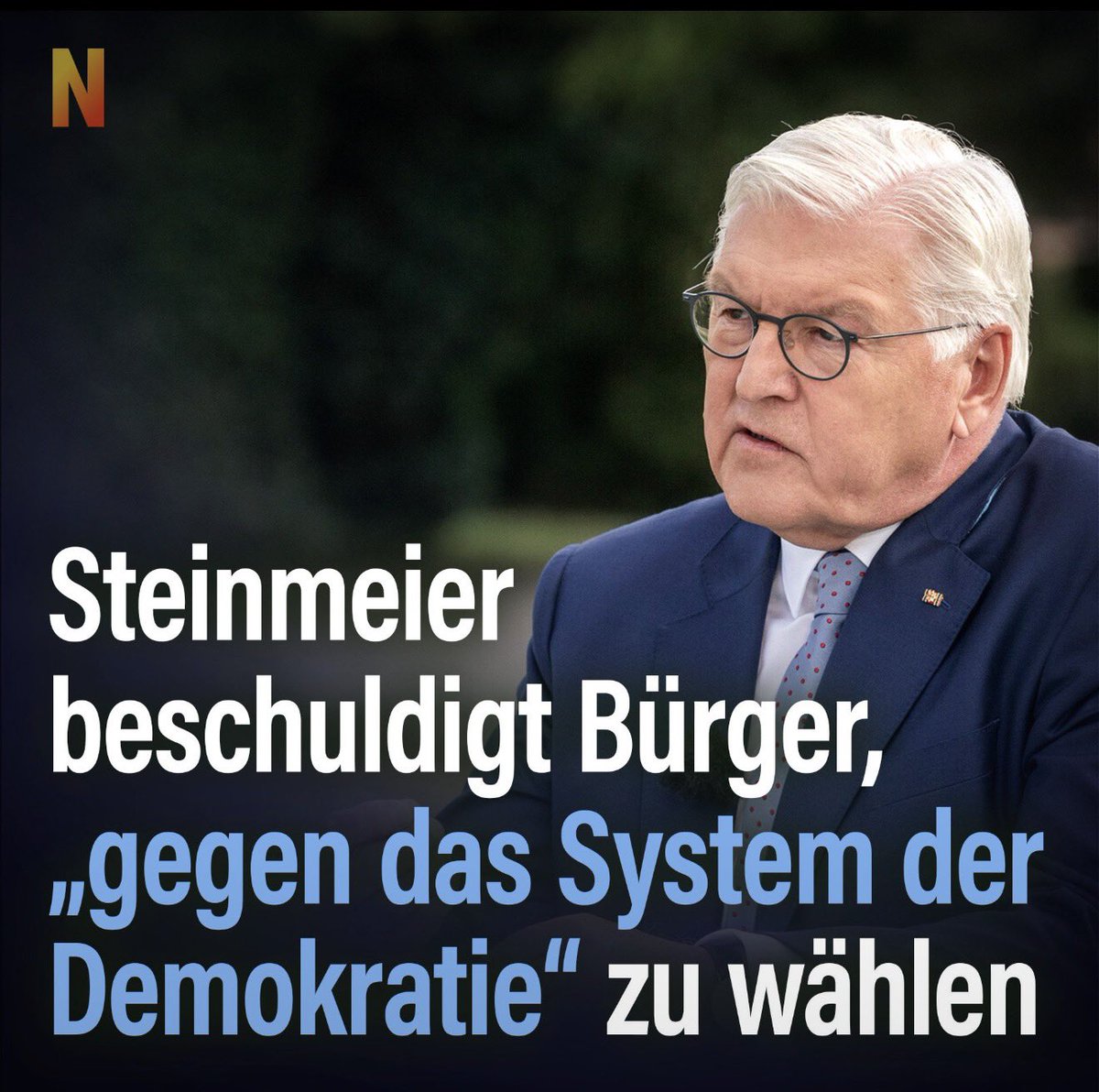 Georg_Pazderski's tweet photo. Das überflüssigste Amt Deutschlands kostet uns jährlich ca. 40 Millionen EURO.

Bellevue-Renovierung und Interims-Unterbringung nochmal bis zu 1 Milliarde EURO.

Niemand braucht einen Bundespräsidenten - und diesen schon gar nicht.

#Steinmeier https://t.co/dIe4P8sXbU