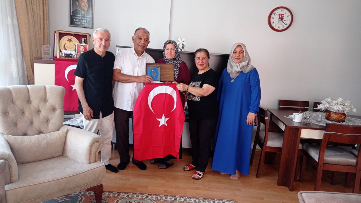 akpinarbasii's tweet photo. Pınarbaşı mahallesi 15 temmuz şehit'imiz Fazıl gürs'ün ailesini ziyaret ettik bu vesileyle tüm şehitlerimize ALLAH rahmet eylesin. 
@RTErdogan
@abuyukgumus
@AkpartiAnkara 
@hakanhanozcan 
@erhansarigol 
@omerfarukislam 
@AkKeciorenResmi 
@Ahmet27Er
@yavuzbagonu
@MusaKal48517366 https://t.co/JZ5bZ99XYm