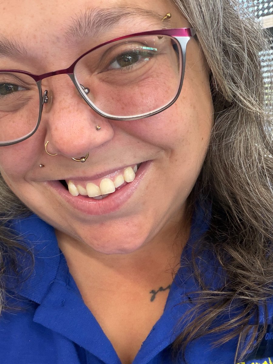 yourbratlibby's tweet photo. The fastest way to melt a brat?

Notice the little things everyone else overlooks. He noticed my freckles… and now I’m hopelessly giggly 🤭🖤 https://t.co/WXnYQVUdcN