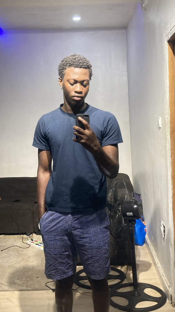 OluwatoyinTis's tweet photo. 🙃 https://t.co/0LPnHURUcN