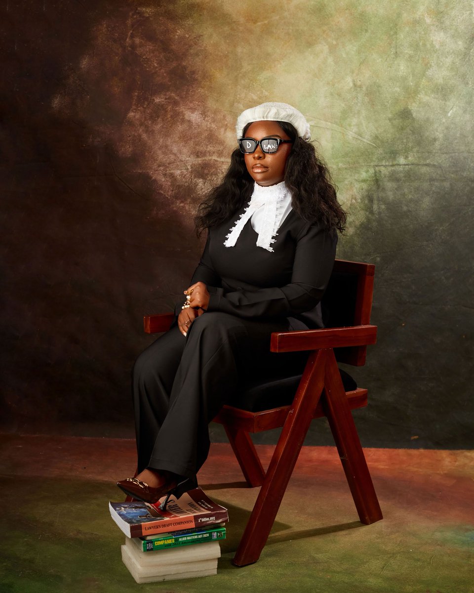 osuwake_x's tweet photo. Just casually became the first lawyer in my family🤭
First Lawyer 
First Daughter 
First to create the Legacy 
RE-INTRODUCING I.D OKA ESQ.
BARRISTER AND SOLICITOR OF THE SUPREME COURT OF NIGERIA. https://t.co/vKvDy1ouTK
