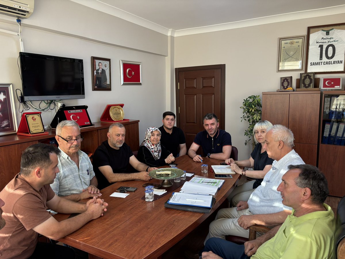 samet__caglayan's tweet photo. Teşkilatımızda Haftalık Olağan Yürütme Kurulu toplantımızı, Planlamalar ve istişarelerle gerçekleştirdik. 

Alınan kararların hayırlara vesile olmasını diliyoruz. https://t.co/pBZhZ3rGAd