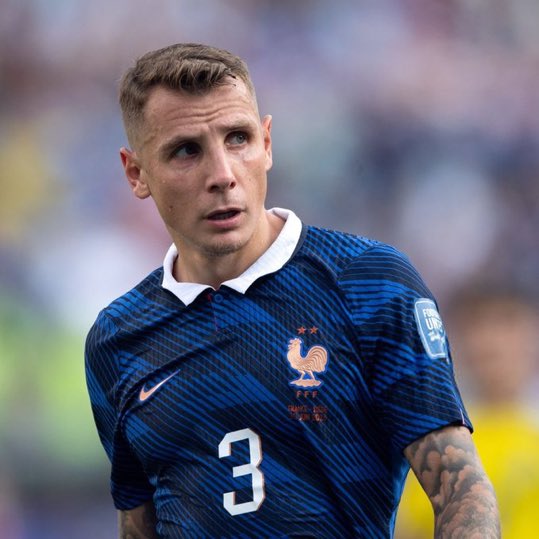 saswata_writes's tweet photo. PSG have held initial talks over the possible signing of Lucas Digne.

The club will make moves after the World Cup. https://t.co/MU2xIJW9Av