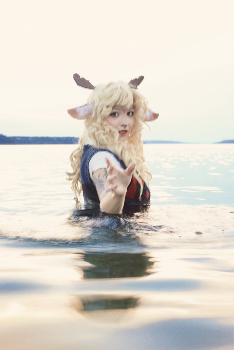 fatfrogcosplay's tweet photo. Bonus photo ❄️ https://t.co/iSXEcZaRTc