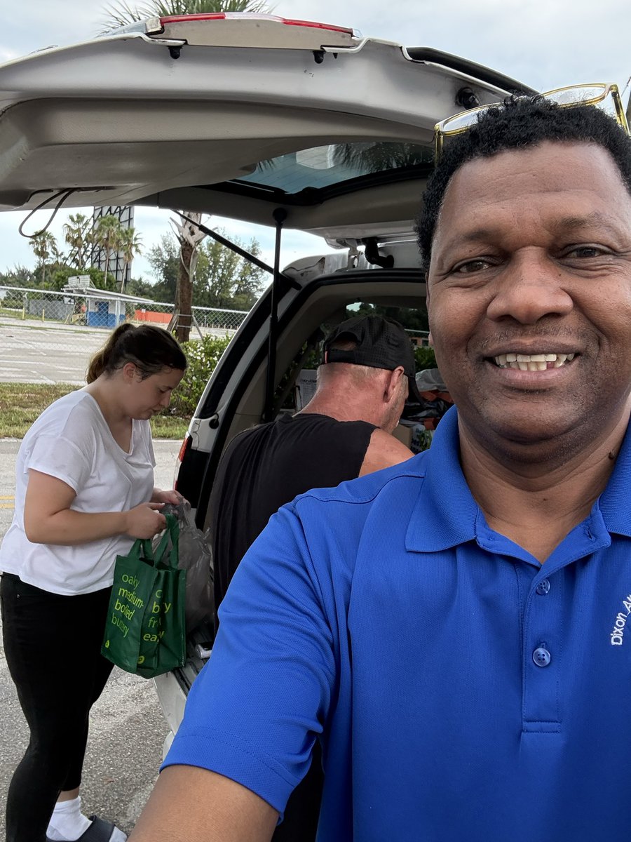 d_a_f_services's tweet photo. Thank you for supporting our homeless outreach! ❤️ We’re seeking barbers, salons, and a donated mobile shower truck to help restore dignity. Every donation to Dixon Alternative Family Services is tax-deductible. Together, we can change lives. 🙏 #DixonAFS #FeedTheHomeless https://t.co/tj1yZKyh37