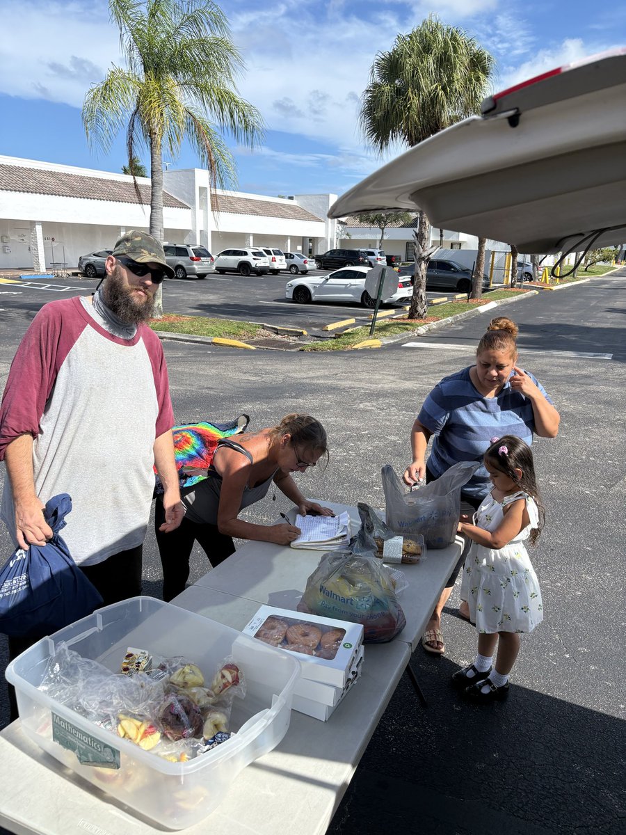 d_a_f_services's tweet photo. Thank you for supporting our homeless outreach! ❤️ We’re seeking barbers, salons, and a donated mobile shower truck to help restore dignity. Every donation to Dixon Alternative Family Services is tax-deductible. Together, we can change lives. 🙏 #DixonAFS #FeedTheHomeless https://t.co/LkJmYk9d5i